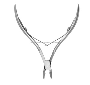 Outil de manucure professionnel en acier inoxydable, coupe-cuticules couleur argent, modèle RE-101-15 de REEAX ENTERPRISES - Product Image 5