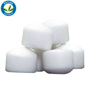 Fournisseur en gros d'huile essentielle de blanc de camphre de marque privée 100% pure et naturelle pour l'aromathérapie et la guérison exportateurs en vrac - Product Image 4