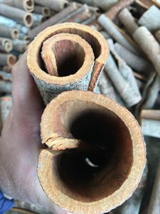 Vietnam <b>Cinnamon</b> – Natural Cassia <b>Cinnamon</b> Sticks, Powder & Broken <b>Cinnamon</b> - Product Image 1