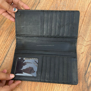 Étui pour téléphone sculpté à la main en cuir de créateur Portefeuille élégant en cuir de fourrure de vachette Multi Uses Collection élégante de portefeuilles - Product Image 5