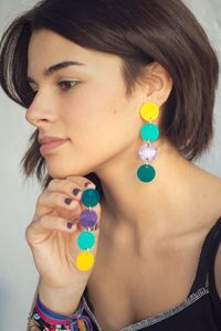 Boucles d'oreilles en résine époxy faites à la main avec des couleurs et des motifs uniques, accessoires de mode élégants pour femmes, filles et cadeaux - Product Image 3
