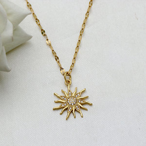 Collier Pendentif Soleil en Argent Sterling 925 Plaqué Or avec Breloque Diamant CZ, Bijou Céleste, Cadeau pour Femmes et Filles - Vente en Gros - Product Image 1