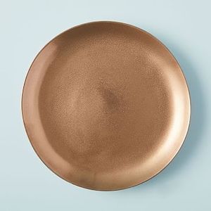 Assiette de présentation en métal design avec motif gaufré élégant pour la décoration de mariages et les tables de haute couture - Product Image 1