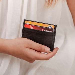 สินค้าใหม่ปี 2026 ขายส่ง กระเป๋าใส่บัตรเครดิตหนังแท้ 100% แบบสลิม  พร้อมช่องใส่บัตรหลายช่อง สำหรับผู้ชายและผู้หญิง ใช้ได้ทุกวัน - Product Image 3
