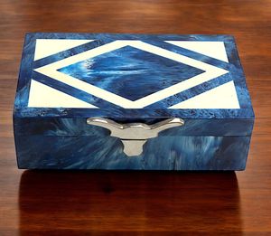 <b>Decorative</b> Resin Handcrafted Trinket Jewellery <b>Box</b> Modern Unique Look Compact <b>Storage</b> Solution <b>For</b> Jewelry And Precious Items - Product Image 2