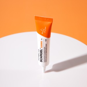 Dermagen Scargel Pommade Cicatrisante Urée Panthénol Soin Coréen Anti-Cicatrices Hydratant Éclaircissant Revitalisant Cutané pour Femmes - Product Image 1