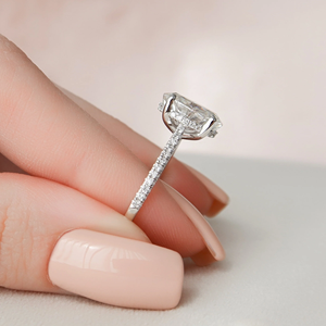 แหวนหมั้นเพชรทรงรี ทอง 14K ประดับเพชรหลักที่ได้รับการรับรองจาก IGI และเพชรข้างสำหรับผู้หญิง - Product Image 2