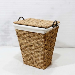 Panier à linge écologique en jacinthe d'eau tressée avec couvercle et doublure amovible pour le rangement des vêtements dans la salle de bain et le salon - Product Image 5