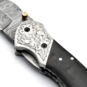 Cuchillo de Caza Plegable con Mango Negro, Hoja con Diseño y Empuñadura Decorada, para Uso en Exteriores, Campamento y Campo, Herramienta de Corte Compacta de Bolsillo - Product Image 5