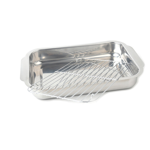Plat à rôtir élégant conçu pour une cuisson familiale pratique, avec une construction en acier inoxydable durable et un intérieur spacieux - Product Image 2