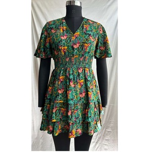 Mode décontractée européenne et américaine, nouvelle collection d'été pour femmes, robe midi à col en V, vêtements pour femmes, acheter directement auprès du fournisseur - Product Image 3