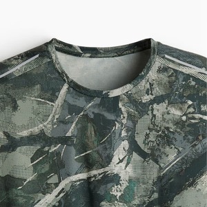 เสื้อยืดคอกลมแขนสั้นสีดำสำหรับผู้ชาย ผ้าโพลีเอสเตอร์ถัก 100% ระบายอากาศได้ดี แห้งเร็ว สีพื้น ทรงปกติ สวมใส่สบาย มีโลโก้ด้านหน้า - Product Image 6