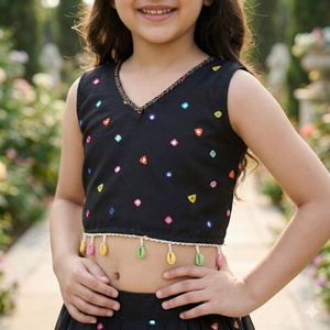 Shoryam Fashion - Conjunto de Lehenga Choli Estampado de Rayón para Niños al por Mayor |   Ropa Festiva para Bodas y Fiestas Indias para Niñas de 28 Años - Product Image 3