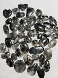 Pierres précieuses cabochons en rutile noir naturel en vrac pour la fabrication de bijoux chez BU GEMS - Product Image 3