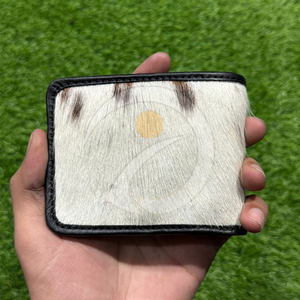 Portefeuille fin en cuir de vachette véritable avec poils, fait main, porte-cartes, design premium pour usage quotidien - Product Image 1