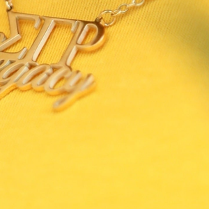 Collar Sigma Gamma Rho Legacy en Tono Dorado, Colgante SGRho para Mujer, Joyería con Letras Griegas, Cadena Elegante, Regalo con Estilo - Product Image 6