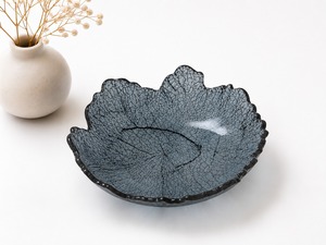 Bol en résine exclusif, pièce de décoration de table haut de gamme avec finition lisse et style intérieur contemporain - Product Image 6