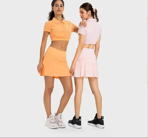 Falda de Tenis Plisada de Cintura Alta para Mujer, Diseño Personalizado en Negro/Plateado, Transpirable, de Secado Rápido y Anti-UV, Venta al Por Mayor - Product Image 2