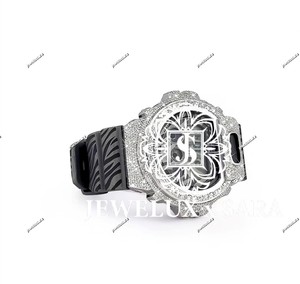 Elegante Reloj de Pulsera de Diamantes con Correa de Caucho Blanco Mossinate, Disponible para la Venta - Product Image 4