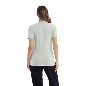 Camiseta Next Level Man Lightweight, la Camiseta Ideal con Cuello en V, Corte Ajustado Premium, Manga Corta - Product Image 5