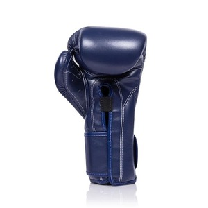 นวมชกมวยหนังแท้ Fairtex แห้งเร็ว สายรัดข้อมือแบบ Hook-and-Loop สีน้ำเงินทอง ระบายอากาศได้ดี ป้องกันรังสียูวี - Product Image 6