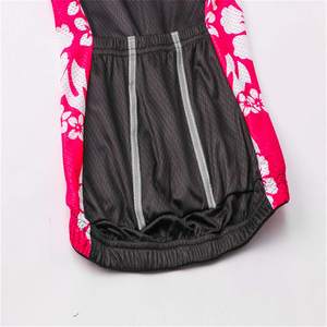 ชุดจักรยานสำหรับผู้หญิง แขนสั้น เสื้อเจอร์ซีย์ กางเกงขาสั้น สะท้อนแสง 3 กระเป๋า ลายพิมพ์แบบ Sublimation ชุดยูนิฟอร์มปั่นจักรยานสำหรับสุภาพสตรี - Product Image 4