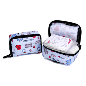 FIRSTAR <span class=keywords><strong>Trousse</strong></span> de premiers soins familiale personnalisée en polyester durable (13x8x6cm) pour la maison, la voiture, les voyages et le bureau - Product Image 1
