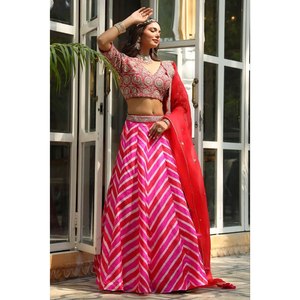 Lehenga Choli de soirée de créateur avec un magnifique dupatta, taille 2XL - Product Image 4