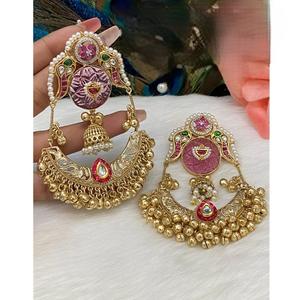 Hermosos Pendientes Largos de Latón Chapado en Oro de Primera Calidad con Diseño Kundan para Mujeres y Niñas, Colección de Moda para Bodas - Product Image 1