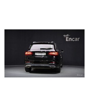 2019 Mercedes-Benz GLC300 4MATIC AMG Line 139,999 km Left Steering Automatic Gearbox with Rear <b>Camera</b> - Product Image 4