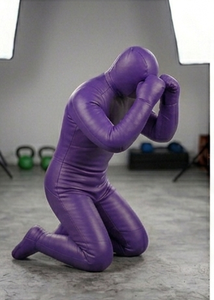 KLTW INT'L Mannequin de boxe en PVC violet, rempli, durable, semelle extérieure en caoutchouc de 2 kg, équipement d'entraînement pour la pratique des arts martiaux pour adultes - Product Image 2