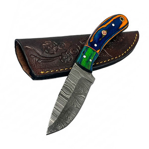 Couteau de chasse à lame fixe en acier Damas, fabrication artisanale, manche en bois laminé, couteau à dépecer avec étui – Vente chaude OEM ODM - Product Image 1