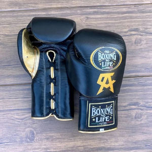 Guantes de Boxeo de Cuero Personalizados OEM, Guantes Profesionales de Entrenamiento y Sparring con Logotipo Personalizado, Guantes de Boxeo Profesionales Negros Metálicos Dorados - Product Image 1