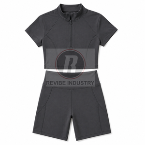 Ensemble décontracté 2 pièces pour femme avec logo personnalisé, T-shirt à manches courtes en toile coton/polyester et short, motif uni, vente en gros - Product Image 4