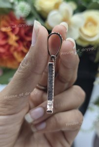 Colgante de Letra con Moissanita VVS Chapado en Rodio y Piedras Redondas de Corte Brillante Engastadas con Garras, Colgante Unisex de Lujo - Product Image 2