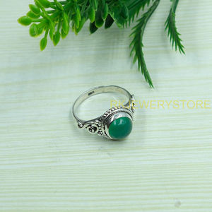 Bague en onyx vert, bague en argent sterling 925, bague en pierre verte pour femmes, bague de fiançailles faite à la main, cadeau de Noël - Product Image 2
