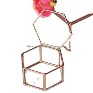 Nouveaux arrivage de petits bijoux en verre et en métal Petite boîte à bijoux en verre avec bords or rose Fournisseurs en gros - Product Image 1