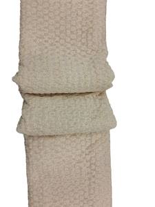 Tela de encaje ligera de malla con bordado floral diminuto y detalles de hilo Buti sobre una base de red blanca, la más vendida para vestidos. - Product Image 3