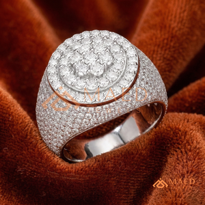 Anillo de Plata con Medallón para Hombre – Joyería de Lujo Estilo Hip Hop con Halo Plateado y Piedras Redondas – Premium - Product Image 2