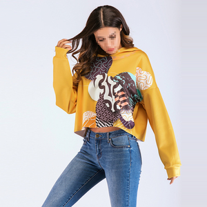 Sudaderas Cortas con Estampado Abstracto ODM, Sudadera Corta con Capucha y Hombros Caídos para Mujer, Sublimación Personalizada, Fabricante de Ropa OEM - Product Image 4