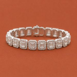 Pulsera de tenis de lujo para mujer de plata 925 con moissanita, corte esmeralda, engaste de halo y bisel, chapada en rodio, joyería geométrica para boda - Product Image 1