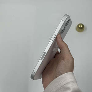 สินค้ามาใหม่ ขายส่ง มือสอง iPhone 16/Plus 8GB+128G 4G LTE สีขาว หน้าจอ 6.1 นิ้ว Super Retina XDR OLED ปลดล็อค US สภาพ 99% สมาร์ทโฟน - Product Image 3