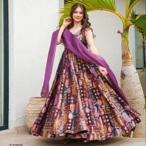 Magnifique robe Anarkali indienne pakistanaise en tissu de soie, avec des motifs imprimés numériquement, pour les occasions spéciales, les mariages, les tenues décontractées, les vêtements traditionnels pour femmes - Product Image 1