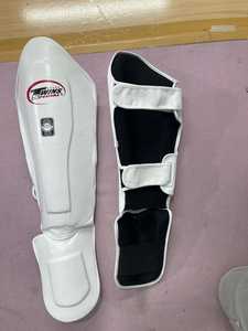 Protège-tibias Twins blancs en gros pour Muay Thai et boxe – Protection professionnelle des jambes pour l'entraînement de boxe - Product Image 2