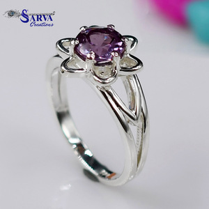 Bague de fiançailles et de mariage élégante en argent sterling 925 avec halo floral et pierre précieuse Alexandrite violette, bijou raffiné, cadeau pour femme - Product Image 4