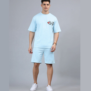 เสื้อยืดคอกลมสีฟ้าอ่อนสำหรับผู้ชาย พร้อมกางเกงขาสั้น ชุดลำลองสำหรับฤดูร้อน ผ้าถัก ระบายอากาศได้ดี - Product Image 2