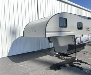 Autocaravanas de Lujo Soaring E-a-g-l-e Campers A-e-r-i-e 8.0, Remolques de Viaje Económicos y Listos para Enviar - Product Image 1