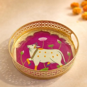 Pot en métal de style classique Pichwai avec plateau, ensemble de pots de rangement, art traditionnel pour la décoration de la maison - Product Image 5