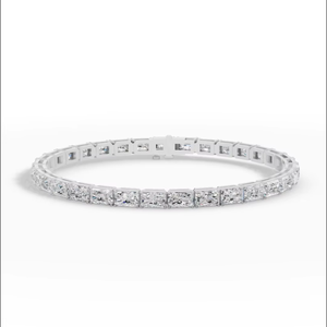 Pulsera de Diamantes Cultivados en Laboratorio con Corte Esmeralda |   Joyería de Lujo de Oro Sólido de 14K |   Elegante Regalo de Aniversario de Bodas para Mujer - Product Image 3