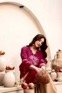 Ensemble Kurti et pantalon pour femme Twinfeet, en rayonne de qualité supérieure, traditionnel, à séchage rapide, longueur genou, coupe trapèze, imprimé tie-dye - Product Image 4